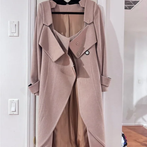 Elegant Tan Cashmere/Velvet Women's Dress Coat sz small - Picture 6 of 6